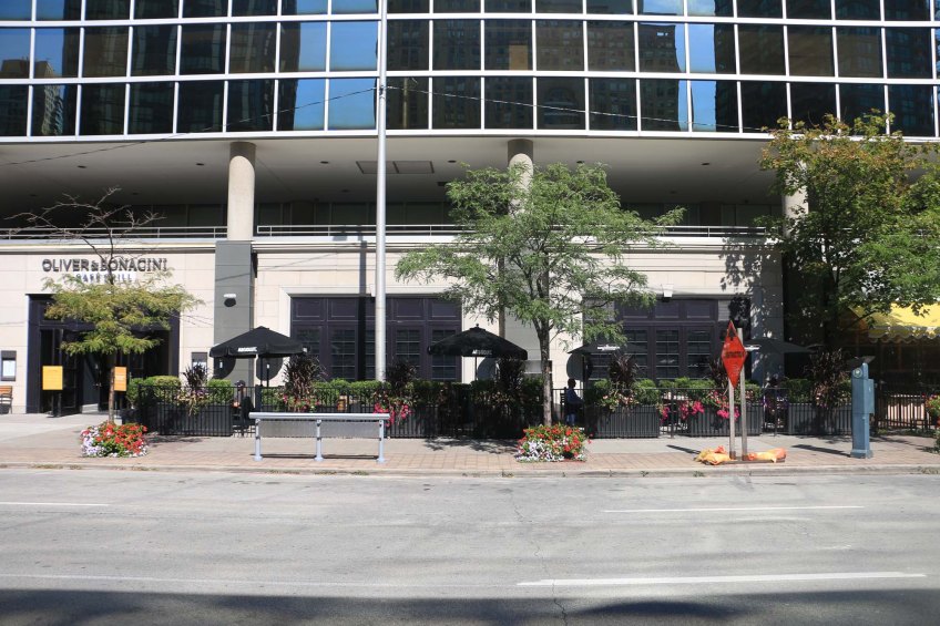 toronto-harbor-front-distillery-district-farmer-market-saint-lawrence-market-10