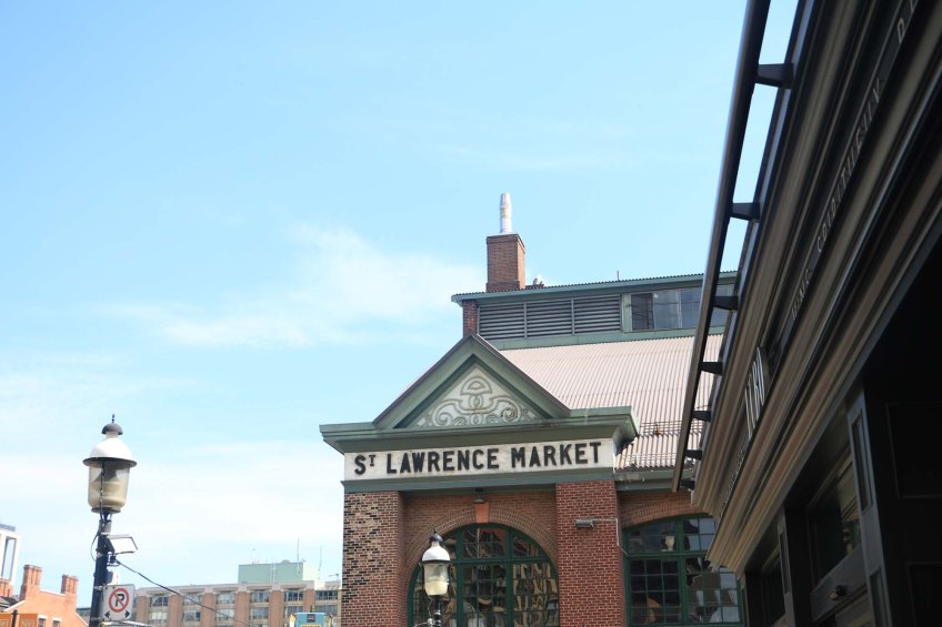 toronto-harbor-front-distillery-district-farmer-market-saint-lawrence-market-1