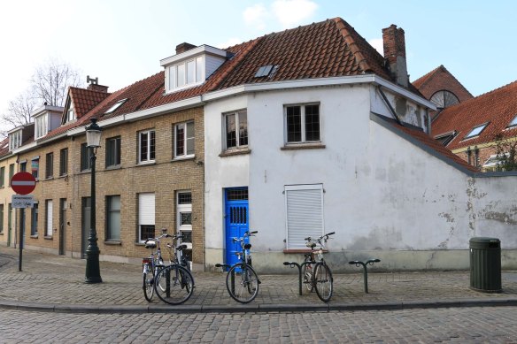 bruges, belgium, travel, architecture, bicycle, door