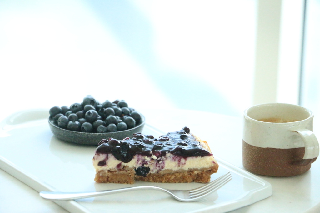 baked blueberry cheesecake