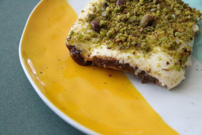 date cake, date cheesecake, no-bake cheesecake, date lovers