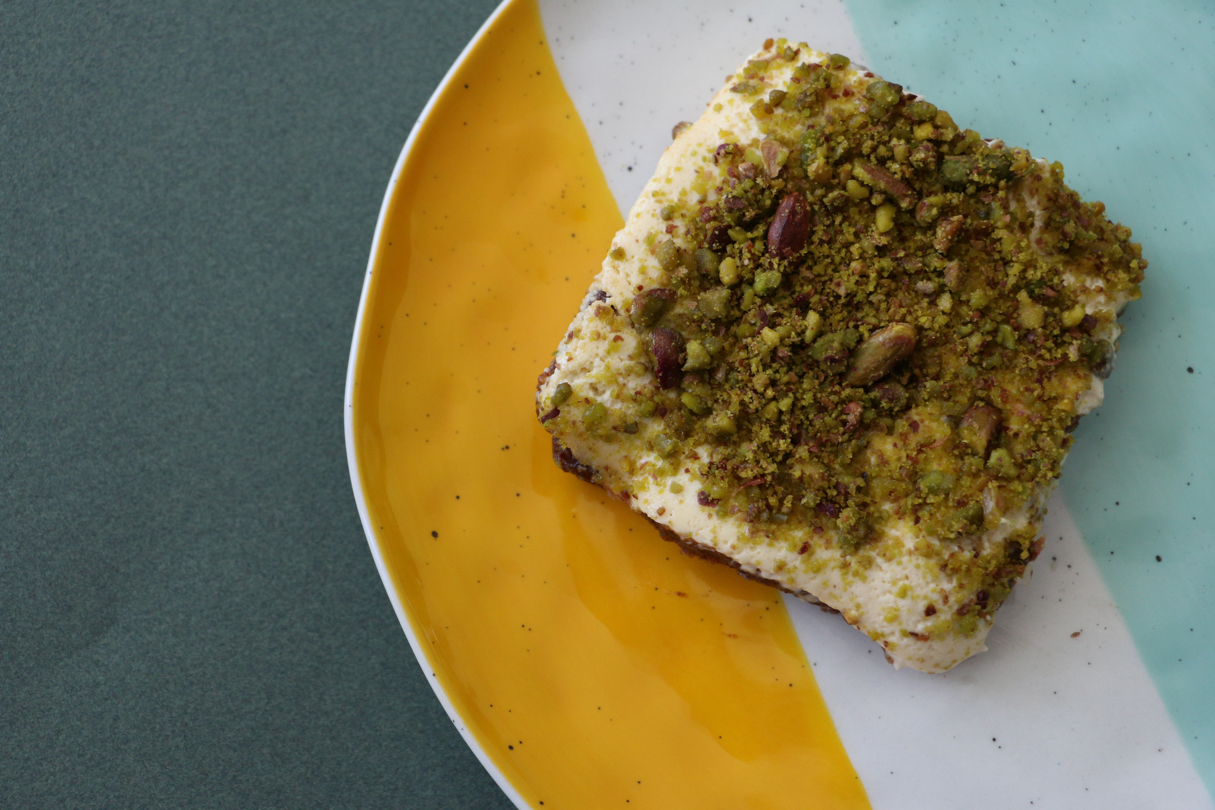 date cake, date cheesecake, no-bake cheesecake, date lovers